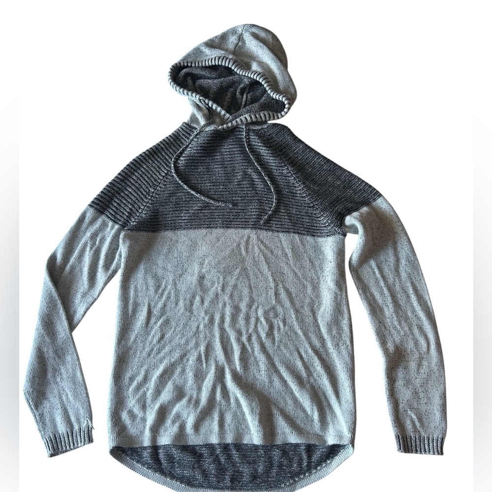 Men's Two-Tone Hooded Sweater